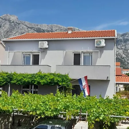 Apartment Harfa 3